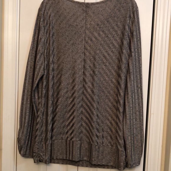 Beautiful Blouse!! - Picture 4 of 4